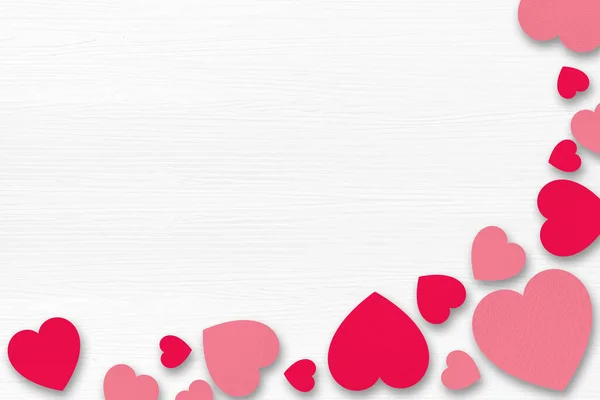 Rode Papieren Hartjes Witte Houten Ondergrond Valentijnsdag Concept — Stockfoto