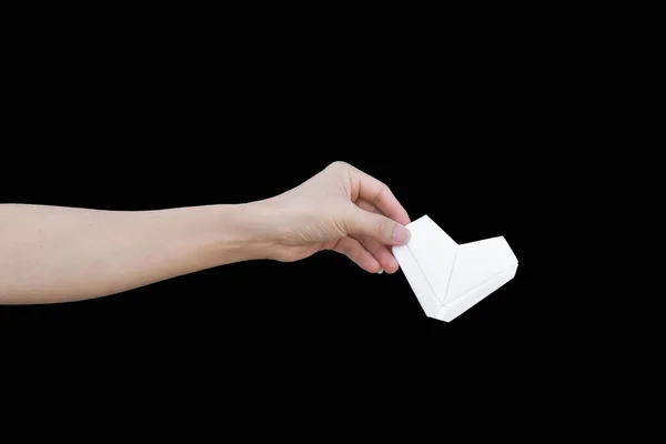 Χέρια Κρατώντας Origami Καρδιά Απομονώνονται Μαύρο Φόντο — Φωτογραφία Αρχείου