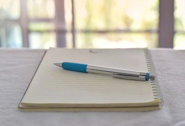Close Pen Notebook Office Desk Blurry Background — ストック写真