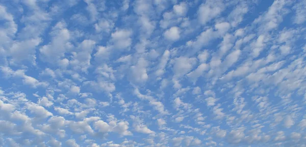 Fondo Cielo Azul Con Nubes Naturaleza Composición Abstracta — Foto de Stock