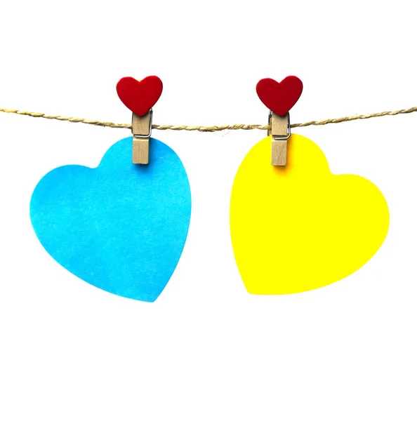 Два Синіх Жовтих Серця Висять Мотузці Причепами — стокове фото