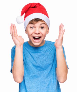 Genç çocuk Noel Baba şapkası