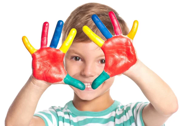 Jongen met kleurrijke handen — Stockfoto