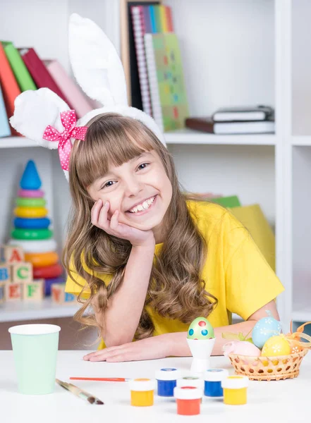 Vacances de Pâques - oeufs à colorier enfant — Photo