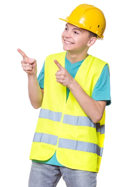 Niño vistiendo sombrero duro amarillo — Foto de Stock