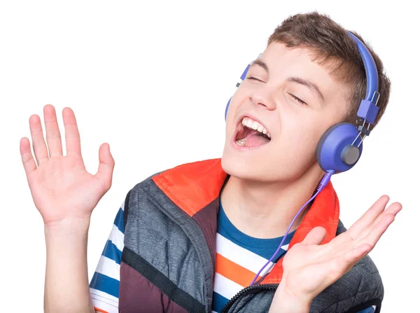 Adolescente chico con auriculares — Foto de Stock