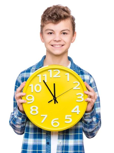 Adolescente menino com grande relógio — Fotografia de Stock