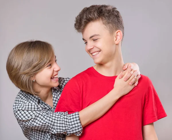 Portrait of brother and sister — Stock Photo, Image