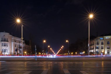 Andrassy Caddesi kahramanların kare gece, Budapeşte, Macaristan