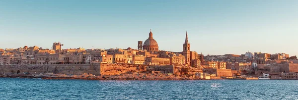 Valletta cityscape panorama adlı günbatımı, Malta, AB — Stok fotoğraf