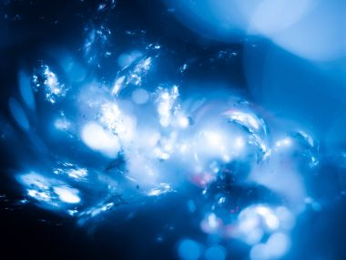 Gravitaional lens etkisi uzayda