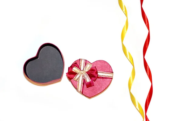 February 14. Valentine's day. Red open gift box on a white backg — Stock Photo, Image