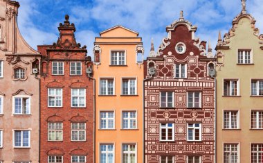 Renkli eski binalar, şehir Gdansk, Polonya
