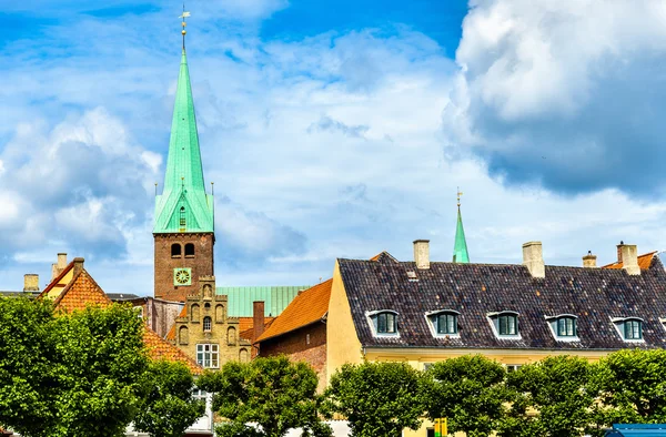 Catedral de San Olaf en el casco antiguo de Helsingor - Dinamarca — Foto de Stock