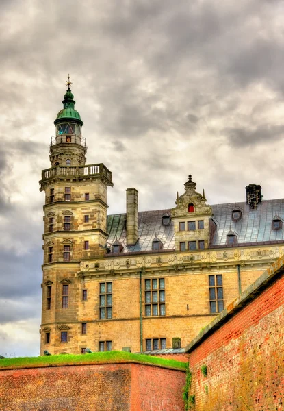 Kronborgs slott, känd som Elsinore i tragedin av Hamlet - Danmark — Stockfoto