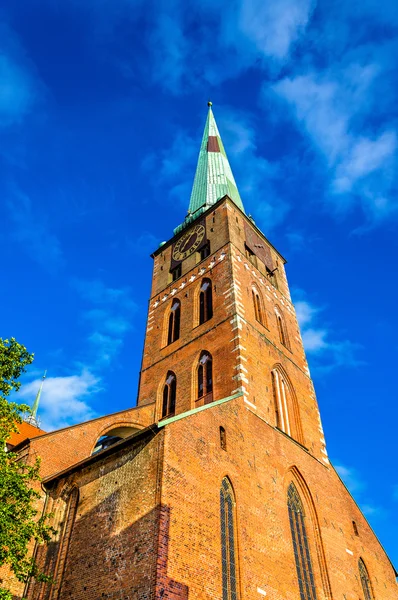 Vista de Jakobikirche, Igreja de St. Jakobi em Lubeck, Alemanha — Fotografia de Stock