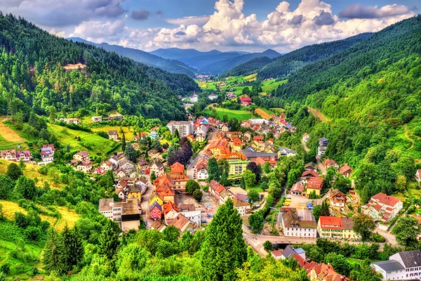 Weergave van Hornberg dorp in Schwarzwald bergen - Duitsland — Stockfoto