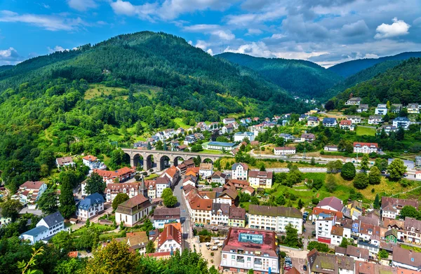 Перегляд напрямку Hornberg село в горах Schwarzwald - Німеччина — стокове фото