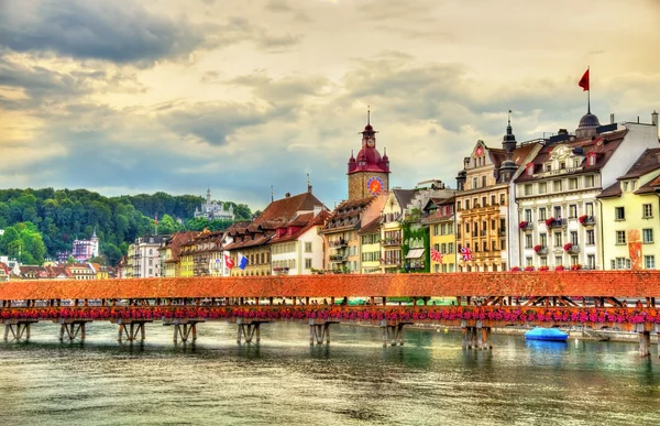 The river Reuss in Lucerne, Switzerland — Stock Photo, Image