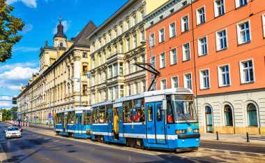 Tramvay Konstal 105nwr Wroclaw şehir merkezinde