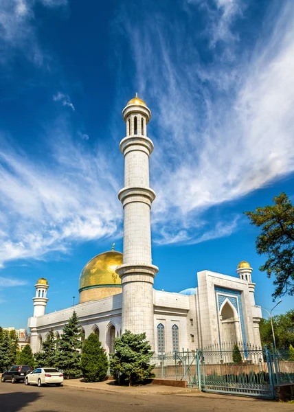 Mesquita central de Almaty no Cazaquistão — Fotografia de Stock