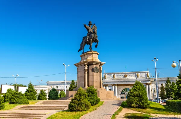 Estatua de Ablai Khan en Almaty - Kazajstán —  Fotos de Stock