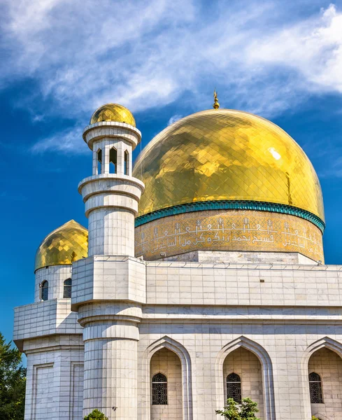 Центральна мечеть Алмати в Казахстані — стокове фото