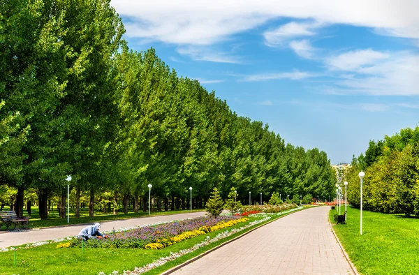 Almatı, Kazakistan'ın ilk Cumhurbaşkanı Park — Stok fotoğraf