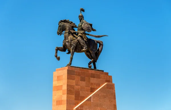 Памятник Эпопеи Манаса на площади Ала-Тоо в Бишкеке, Кыргызстан — стоковое фото