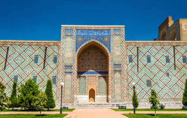 Ulugh Beg Medresze Registan tér - Szamarkand, Üzbegisztán — Stock Fotó