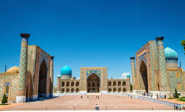 Szamarkand - Üzbegisztán Registan tér — Stock Fotó