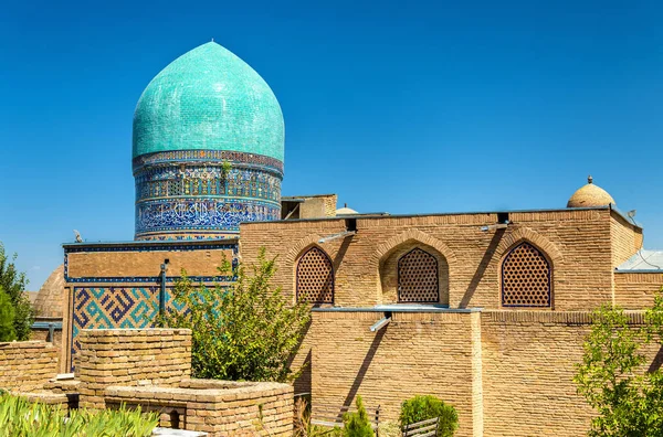 Shah-i-Zinda, una necrópolis musulmana en Samarcanda - Uzbekistán —  Fotos de Stock
