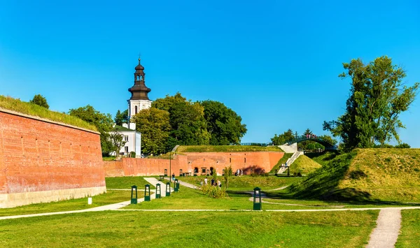 Befestigungsanlagen rund um die Altstadt von Zamosc, Polen — Stockfoto
