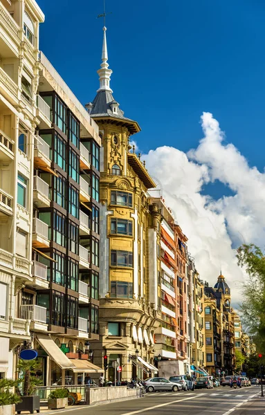 Budynki w centrum miasta San Sebastian - Hiszpania — Zdjęcie stockowe