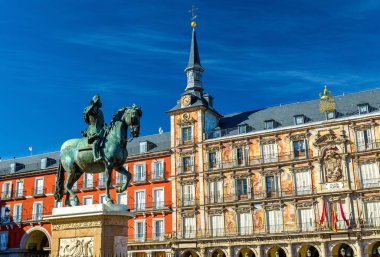 Plaza Mayor Madrid, İspanya Philip III heykeli