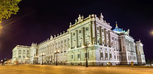 Der Königspalast von Madrid in Spanien — Stockfoto