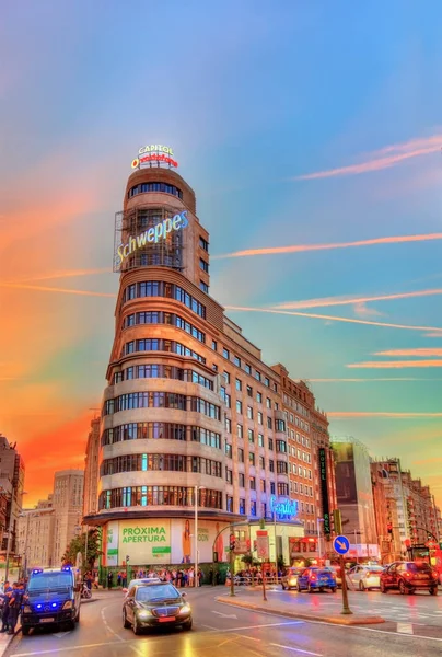 Edifício Carrion na rua Gran Via em Madrid, Espanha — Fotografia de Stock