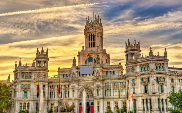 Der cybele palast in madrid, spanien — Stockfoto