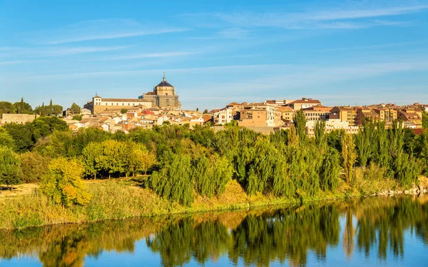 Toledo met het ziekenhuis Tavera - Spanje — Stockfoto