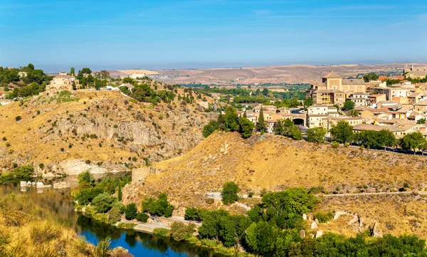 Widok Toledo nad rzekę w Hiszpanii — Zdjęcie stockowe