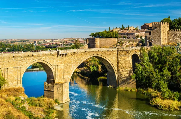 San martin bridge i toledo, Spanien — Stockfoto