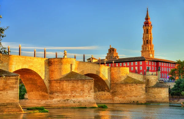 Puente de Piedra in Zaragoza, Spain — Stock Photo, Image