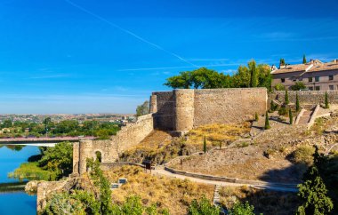 Ortaçağdan kalma şehir İspanya Toledo'da çevresinde sur