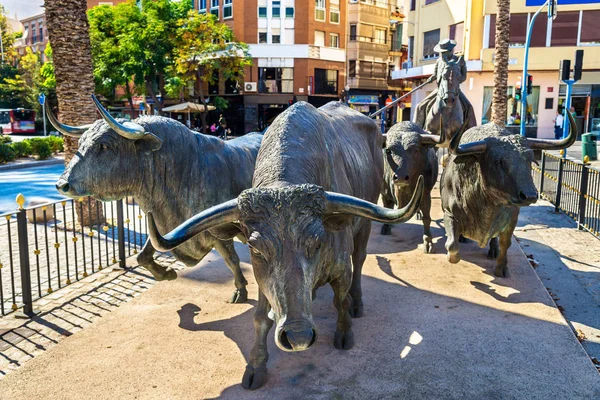 Statue of bulls near the Plaza de Toros in Alicante, Spain — Stock Photo, Image