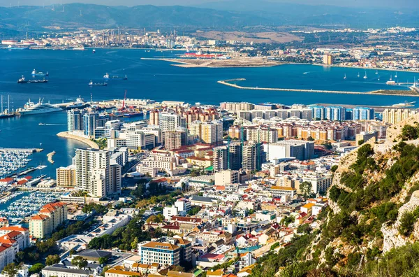 Área urbana de Gibraltar vista da rocha — Fotografia de Stock