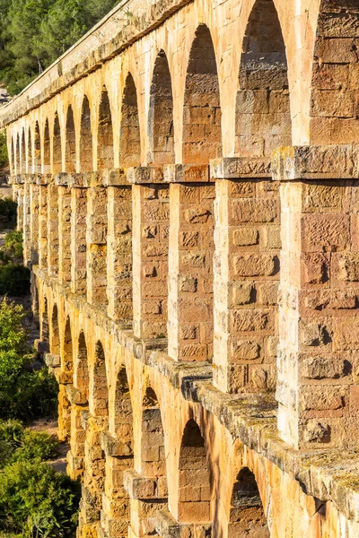 Les Ferreres Aqueduct หรือที่รู้จักกันในชื่อ Pont del Diable - Tarragona, สเปน — ภาพถ่ายสต็อก