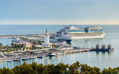 Malaga, İspanya Limanı görünümünü