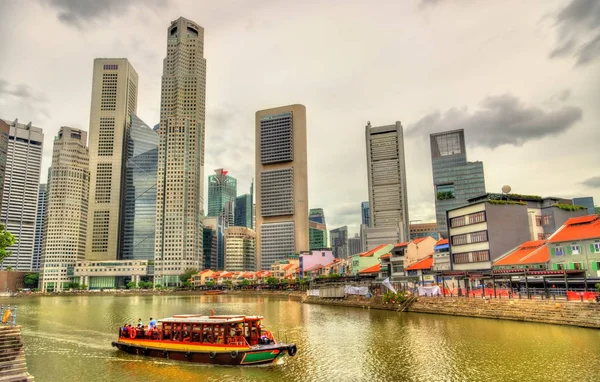 Heritage båt på Singapore River — Stockfoto