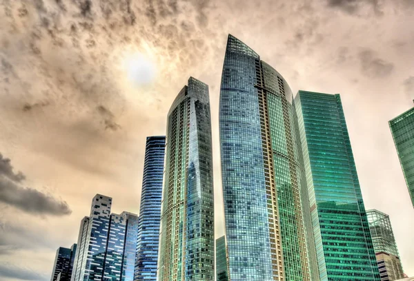 Silhuett av Singapore en mulen dag — Stockfoto
