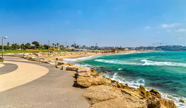 Pohled na pobřeží Středozemního moře v Tel Avivu — Stock fotografie